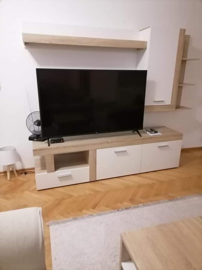 Dobi Apartmani Wing 雅戈丁那 外观 照片