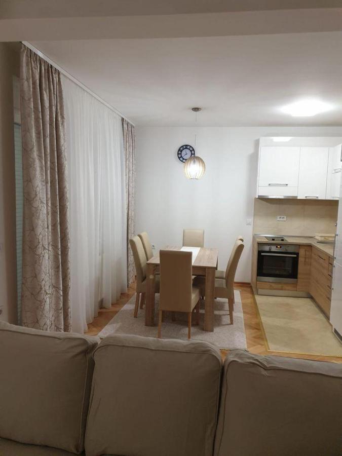 Dobi Apartmani Wing 雅戈丁那 外观 照片